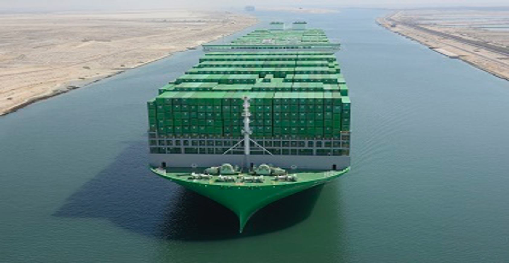 Nave in transito nel Canale di Suez (fonte: Suez Canal Authority)